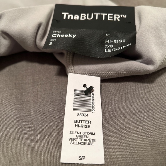 TnaBUTTER™ Cheeky Hi-Rise Legging - Picture 3 of 3